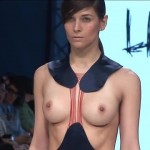 乳首が衣装の一部になってる最先端のファッションがコレｗｗｗ頼むから一般向けに流行らせてくれよｗｗｗ