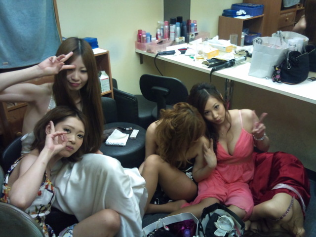 【キャバ嬢エロ画像】こいつはビッチくせーwww簡単にエッチさせてくれそうなお股ゆるゆるキャバ嬢がぐぅシコwww その5