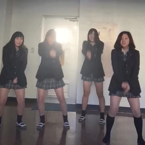 【おふざけVINE】これは保存不可避！女子高生のパンツがチラチラ！VINEだよぉ～ｗｗｗｗ その2