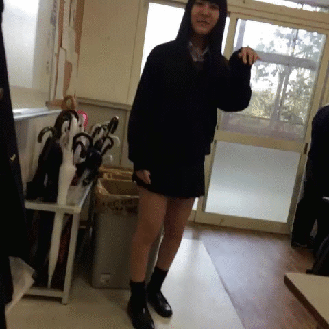 【おふざけVINE】これは保存不可避！女子高生のパンツがチラチラ！VINEだよぉ～ｗｗｗｗ その12