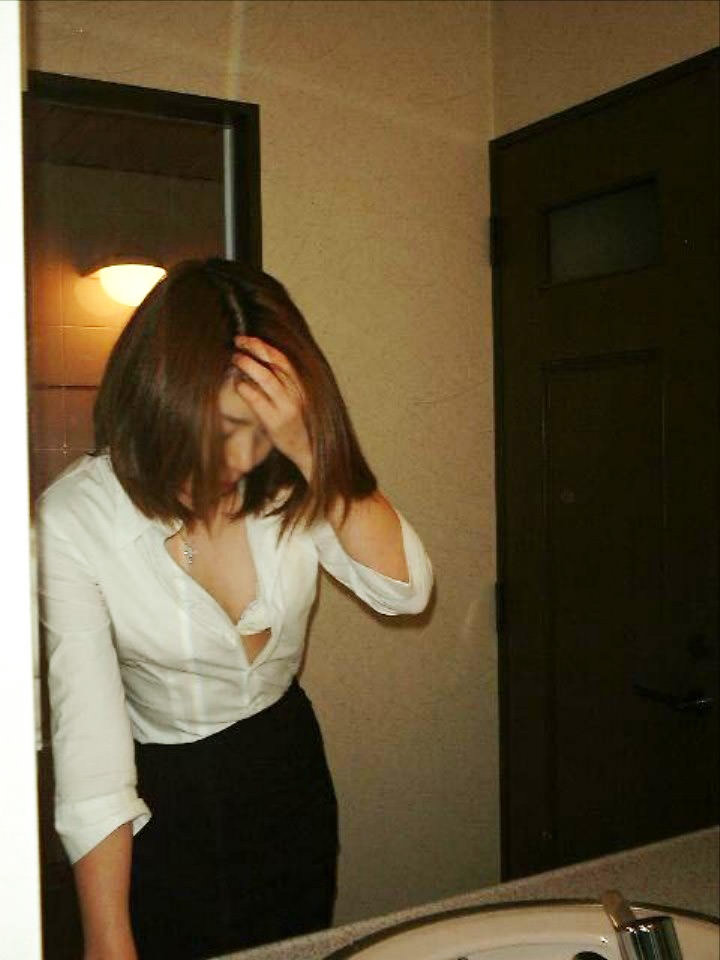 【枕営業エロ画像】生保の外交員ってノルマがキツイそうだねｗｗｗ契約の為に客とエッチしちゃうOLさんの枕営業ｗｗｗｗ その4