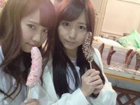 これ絶対友達のオナネタにされただろｗｗｗビッチなギャルがSNSにあげた擬似フェラにチンポがビンビンですよｗｗｗ