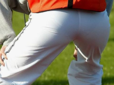 スパッツやジャージとかでトレーニング中の女子がエロ過ぎて勃起不可避ｗｗｗｗ