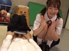 DQNの妹はメスガキだった…いじめられっ子のチンポをつんつん！？中出しさせる痴女セックスGIF画像