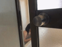 姪っ子のお風呂を覗く変態…実家帰省で行われた中出し近親相姦GIF画像